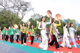 Xác lập kỷ lục Lễ hội áo bà ba, áo dài có số người tham gia đông nhất