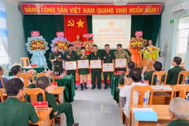 Phú Thiện khen thưởng 5 cựu chiến binh sản xuất kinh doanh giỏi