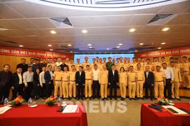 Cục Đăng kiểm Việt Nam tiếp nhận 50 CSGT hỗ trợ kiểm định xe cơ giới