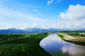 Thơ Lê Đình Trọng: Dòng sông chảy ngược 