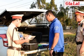 Siết chặt kiểm tra, xử lý xe chở mía quá tải