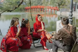 Nghệ sĩ 'giữ' Tết