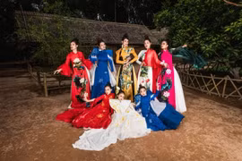 Chiêm ngưỡng bộ áo dài đặc biệt dài 20m