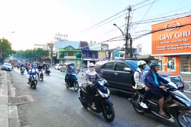 Tăng cường quản lý xe ô tô đưa đón học sinh