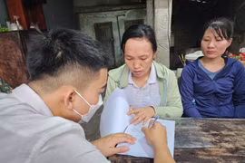 'Bùng' tiền của lao động nghèo: Phạm luật, thiếu đạo đức