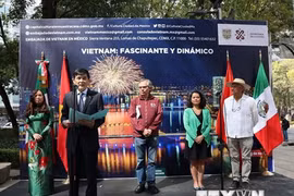 Triển lãm 30 bức ảnh về sắc màu Việt Nam trên Đại lộ ở Mexico