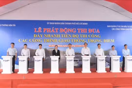 TPHCM: Các dự án hạ tầng thi công xuyên Tết, phấn đấu năm 2024 hoàn thành 38 dự án