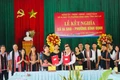Lãnh đạo 2 địa phương ký kết giao ước kết nghĩa. Ảnh: Vũ Chi