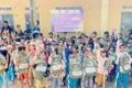 150 em học sinh nghèo của Trường Tiểu học Phan Chu Trinh (điểm trường thôn Plei Mun Măk, xã Chư A Thai) được nhận quà. Ảnh: T.H