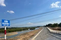Công trình kè chống sạt lở bờ sông khu vực cầu Ia Kdăm. Ảnh: Vũ Chi