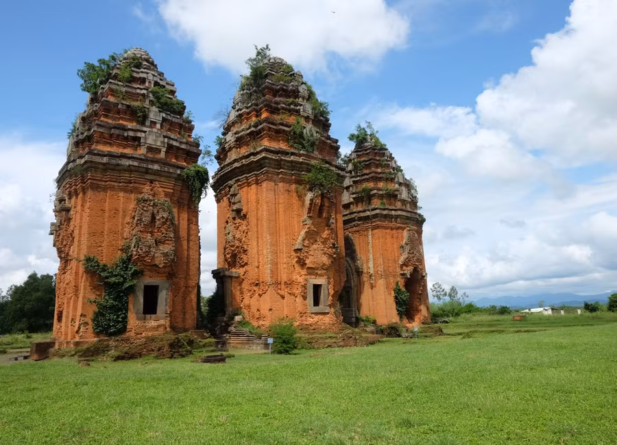 di-tich-quoc-gia-dac-biet-thap-duong-longjpg.jpg