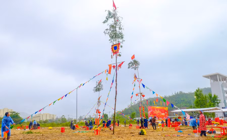 hoi-thi-dung-neu-don-tet-tai-phuong-quy-nhon-dong-thu-hut-dong-dao-khu-pho-tham-gia-tao-diem-nhan-sinh-hoat-van-hoa-cong-dong-dip-dau-xuanjpg.jpg