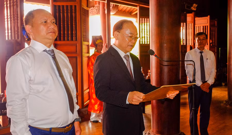 thay-mat-lanh-dao-tinh-bi-thu-tinh-uy-thai-dai-ngoc-doc-van-te-tai-le-gio-hoang-de-quang-trung-nguyen-cau-quoc-thai-dan-an-que-huong-gia-lai-ngay-cang-phat-trien.jpg