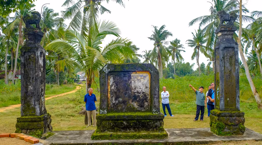 su-hoa-quyen-tin-nguong-tho-than-phat-va-anh-hung-liet-sy-tao-net-dac-trung-rieng-cua-chua-cay-thijpg.jpg