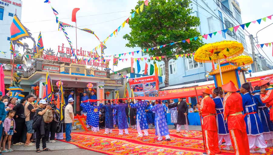 lang-ong-nam-hai-tai-nhon-hai-di-tich-tin-nguong-gan-voi-doi-song-ngu-dan-duoc-tinh-chi-dao-nganh-van-hoa-de-xuat-lap-ho-so-xep-hang-di-tich-cap-tinh-1.jpg