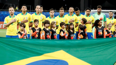 Chủ nhà Brazil đọ sức Paraguay ở tứ kết (Ảnh: Reuters)