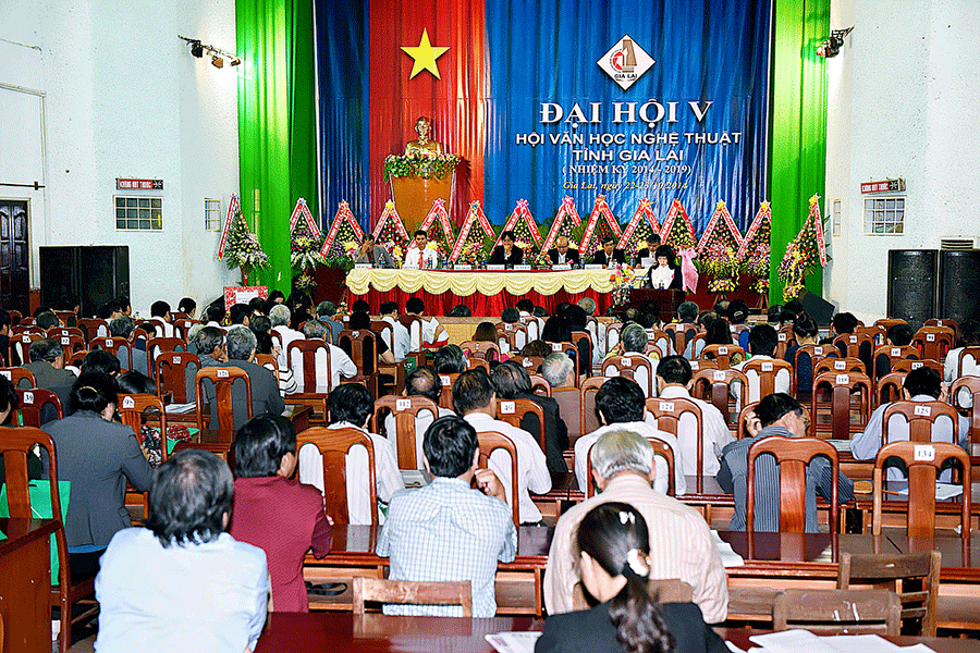Đại hội Hội Văn học Nghệ thuật tỉnh Gia Lai lần thứ V (nhiệm kỳ 2014-2019). (ảnh internet)  Đại hội Hội Văn học Nghệ thuật tỉnh Gia Lai lần thứ V (nhiệm kỳ 2014-2019). (ảnh internet)