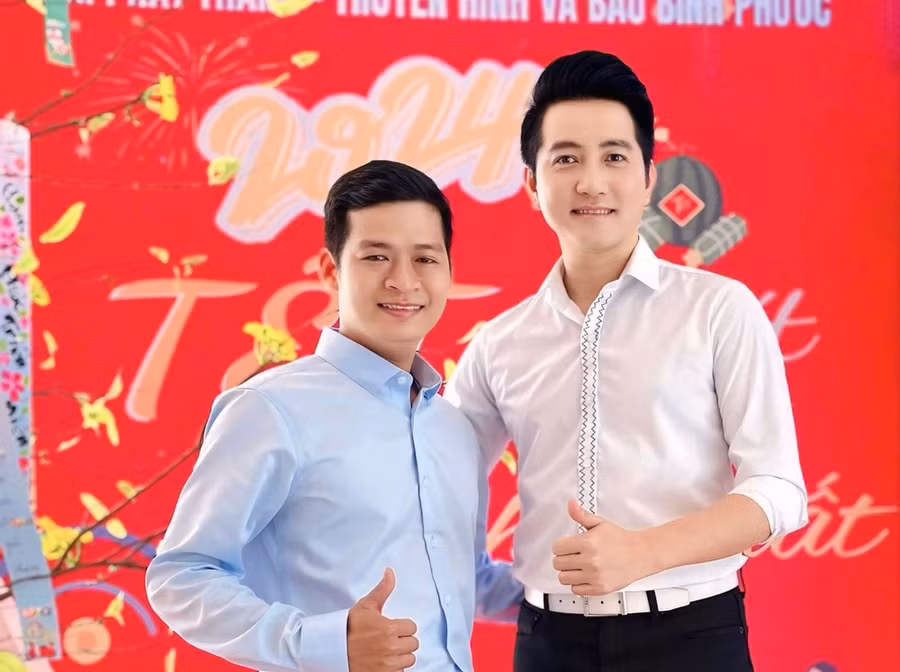 Nhạc sĩ Chí Vũ và ca sĩ Nguyễn Phi Hùng