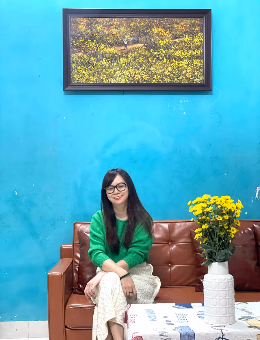 nha-tho-hoa-si-le-vi-thuy-ben-tac-pham-mua-quy-cua-hoa-si-nguyen-van-chung-anh-pd.jpg