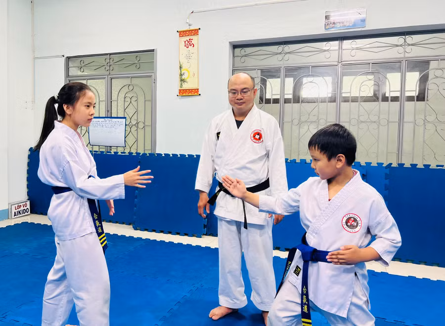 lop-vo-aikido-tai-nha-thieu-nhi-tp-pleiku-giup-thieu-nhi-nang-cao-kha-nang-tu-vejpg.jpg