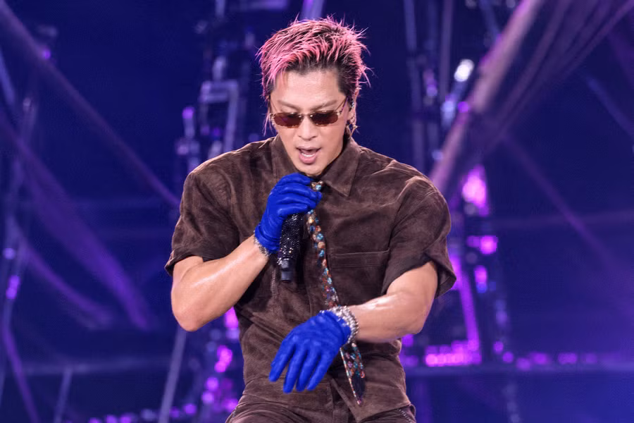 Big Bang làm 'nổ tung' Mỹ Đình, G-Dragon đập đàn gây sốc ảnh 11