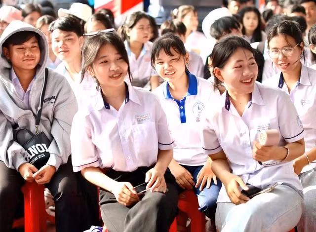 Thí sinh nếu mất, bỏ quên thẻ căn cước công dân sẽ phải ký giấy cam kết để được dự thi