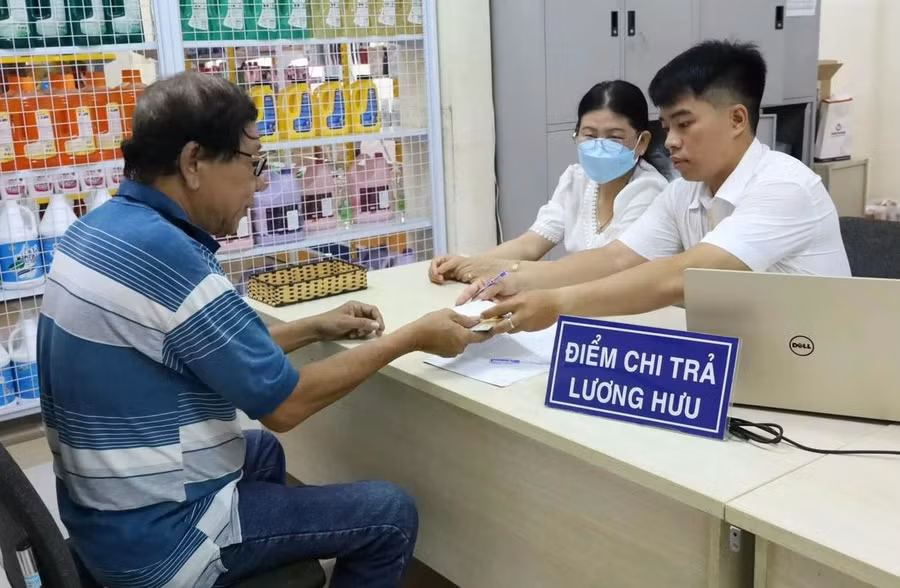 Bộ Nội vụ đề xuất tăng mức trợ cấp lên 5 tháng tiền lương cho mỗi năm nghỉ hưu trước tuổi (ảnh minh họa)