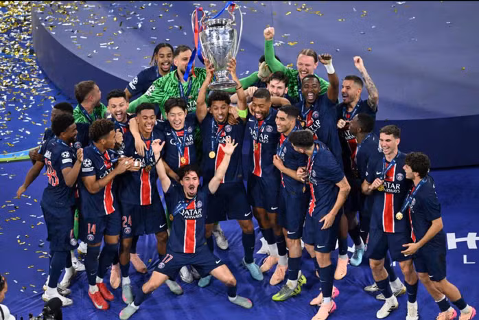Hơn nửa thế kỷ chờ đợi, PSG đăng quang ngôi vương châu Âu