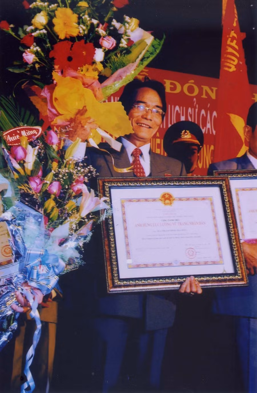 Ông Mai Thanh Minh trong ngày nhận Danh hiệu cao quý Anh hùng Lực lượng vũ trang Nhân dân