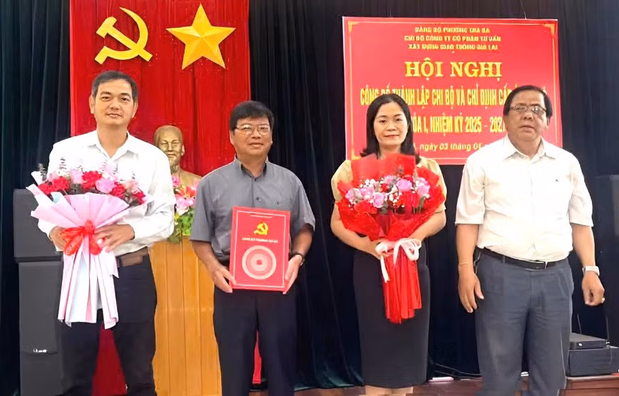 tang-cuong-vai-tro-lanh-dao-cua-to-chuc-dang-trong-doanh-nghiep.jpg