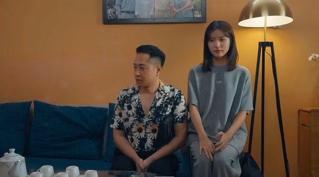 Cảnh trong phim Dưới ô cửa sáng đèn có Ngọc Huyền đóng
