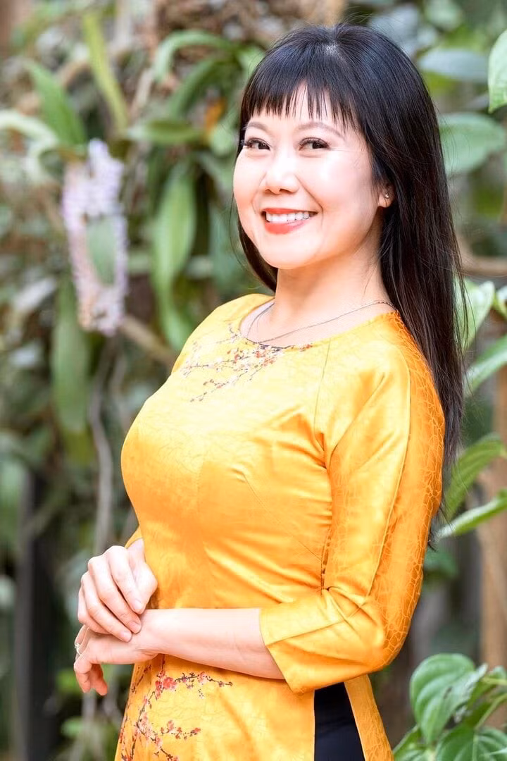 NSƯT Thu Hương hoạt động nghệ thuật đa dạng.