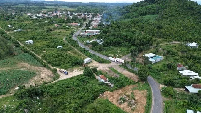 can-bo-sau-sap-nhap.jpg
