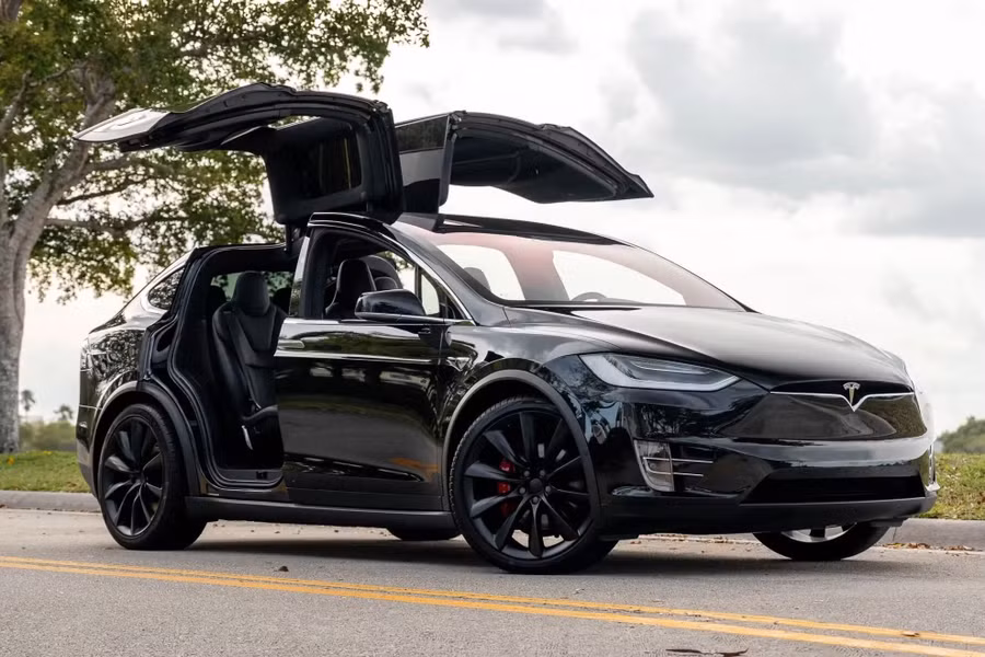 hang-xe-tesla-cua-ty-phu-elon-musk-lap-cong-ty-o-viet-nam.jpg