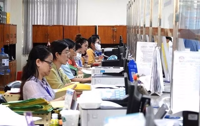 Bộ Nội vụ đang đốc thúc các bộ, cơ quan ngang bộ, nhanh chóng hoàn thiện Đề án cơ cấu, sáp nhập, hợp nhất, tinh gọn tổ chức bộ máy