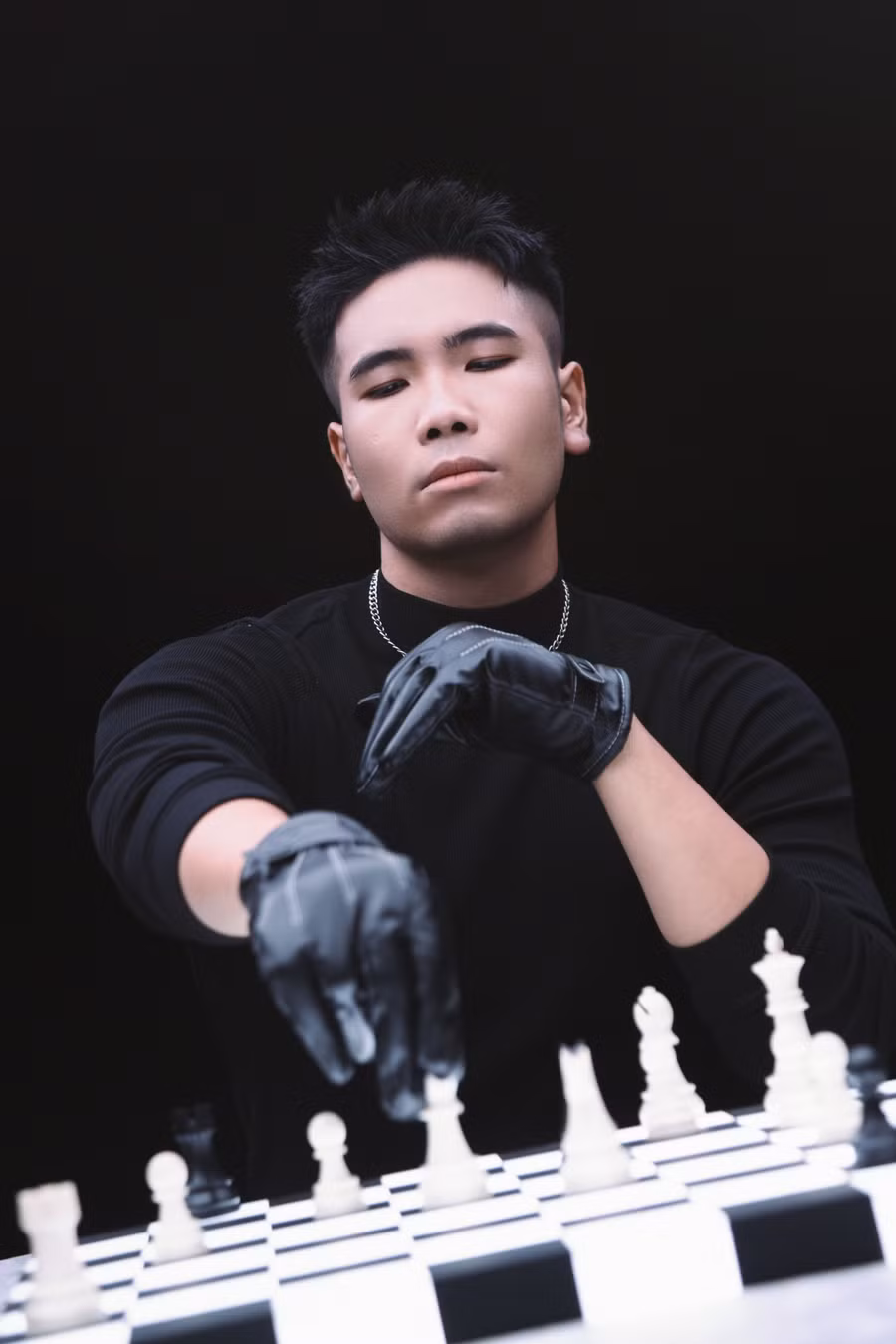 Nhận lời tham gia Ngày Thẻ Việt Nam 2024 - Sóng Festival tại Hà Nội, rapper Phúc Du hé lộ với Tiền Phong sự trở lại trong âm nhạc với thông điệp về sự vươn lên. Tối 22/9, rapper ra mắt mini album mới mang tên Đăng xuất thằng em yêu. Với sản phẩm âm nhạc này, Phúc Du truyền cảm hứng về sự đam mê, nỗ lực, không ngừng vượt qua giới hạn bản thân.