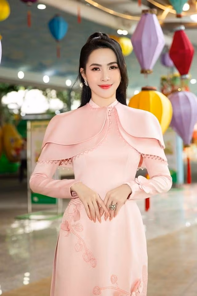 Hoa hậu Phan Thị Mơ ghi điểm bởi nhan sắc trẻ trung ở tuổi 35