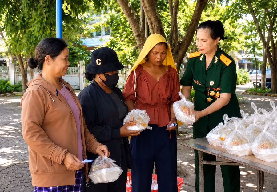 ban-linh-bo-doi-cu-ho.jpg