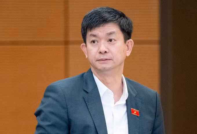 tong-thu-ky-quoc-hoi-le-quang-tung-phat-bieu-sang-7-1-anh-media-quoc-hoi-nguon-vnexpressnet.jpg