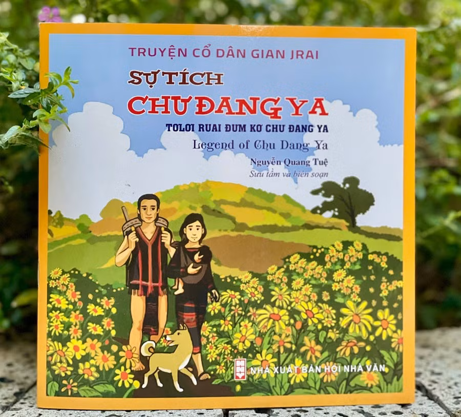 bia-truyen-tranh-su-tich-chu-dang-ya-voi-nhan-de-bang-3-thu-tieng-viet-jrai-anh-anh-lam-nguyen.jpg