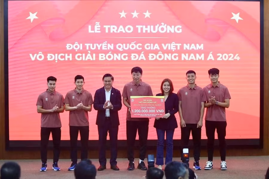 Đội vô địch AFF Cup được thưởng nhiều tiền từ các doanh nghiệp
