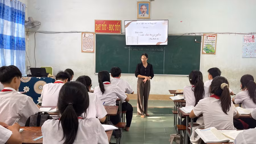 viec-duoc-nghi-2-ngay-cuoi-tuan-giup-co-tran-thi-my-kieu-giao-vien-ngu-van-truong-thcs-nguyen-trung-truc-co-thoi-gian-chuan-bi-ky-giao-an-de-nang-cao-chat-luong-bai-giang-anh-vu-chi.jpg