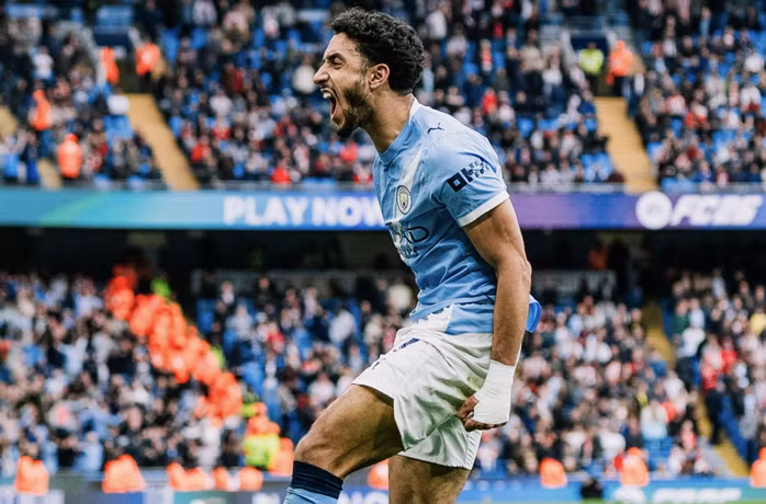 Omar Marmoush ấn định chiến thắng 3-0 cho đội chủ sân Etihad