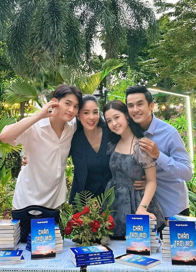 Lê Phương gây ấn tượng với 2 vai diễn mang số phận và nét tính cách khác nhau, được khán giả yêu mến