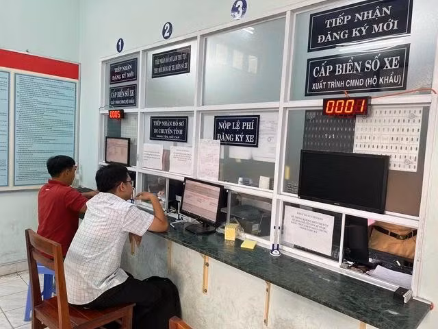 Thông tư 79/2024 quy định có 6 trường hợp phải đổi đăng ký xe, biển số xe