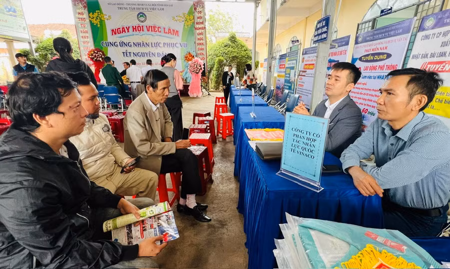 nhieu-lao-dong-duoc-tu-van-di-lam-viec-thoi-vu-tai-nuoc-ngoai-o-cong-ty-co-phan-hop-tac-nhan-luc-quoc-te-vinaco-anh-yen-hang.jpg