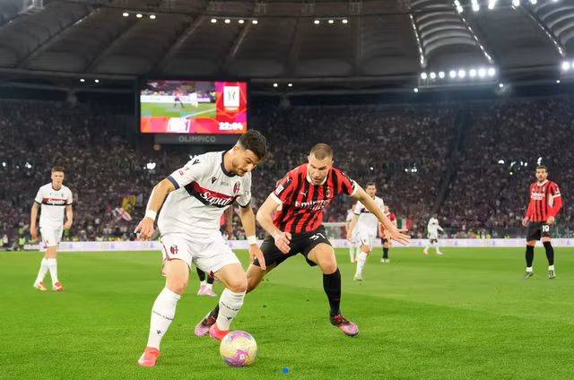 Bologna tranh chấp sòng phẳng với "ông lớn" AC Milan