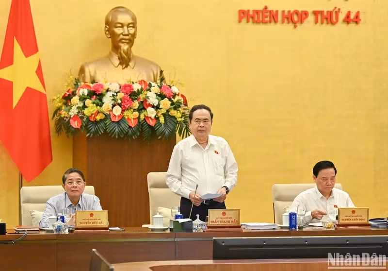 Chủ tịch Quốc hội Trần Thanh Mẫn phát biểu khai mạc Phiên họp thứ 44 của Ủy ban Thường vụ Quốc hội. (Ảnh: DUY LINH)