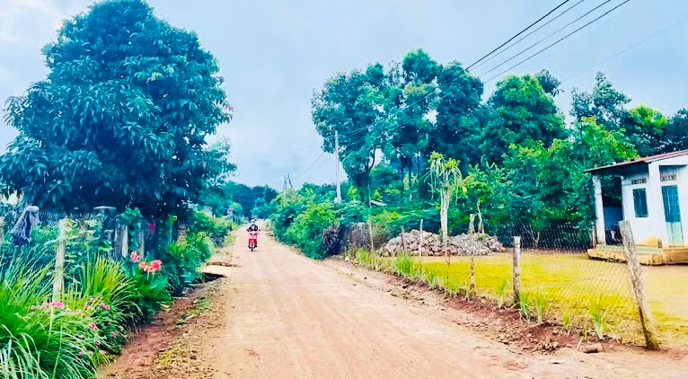 mot-goc-lang-o-yo-xa-ia-bang-hom-nay-anh-hong-thuong.jpg