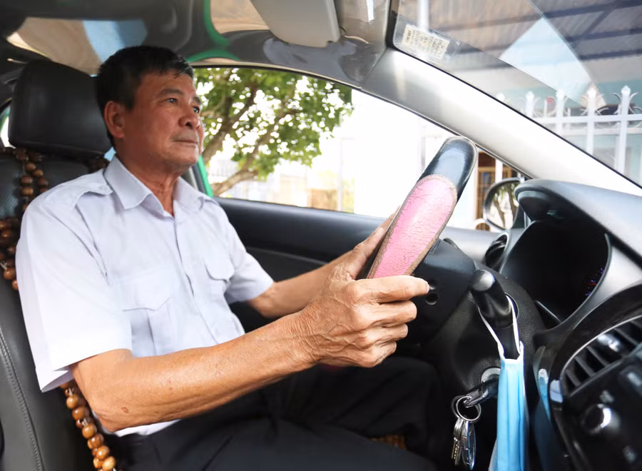 ong-lam-luon-dat-su-an-toan-len-hang-dau-trong-moi-chuyen-di-anh-van-ngoc.jpg